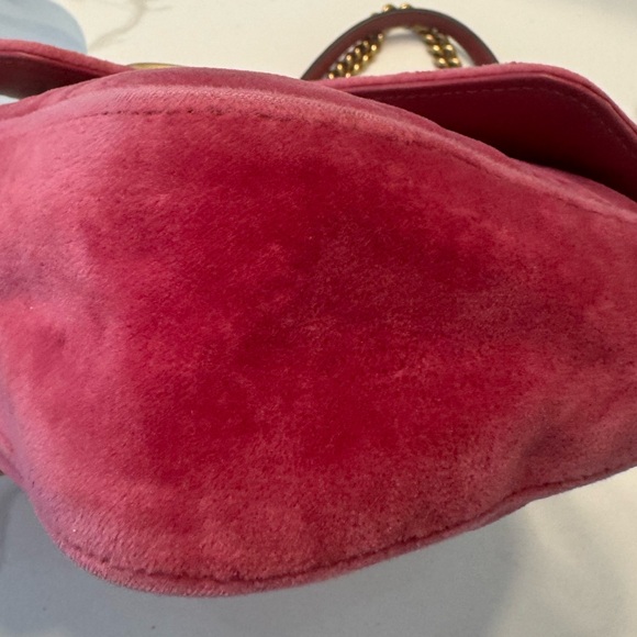 Gucci GG Velvet Marmont Shoulder Bag. Pink/Gold tone hardware - Picture 8 of 12